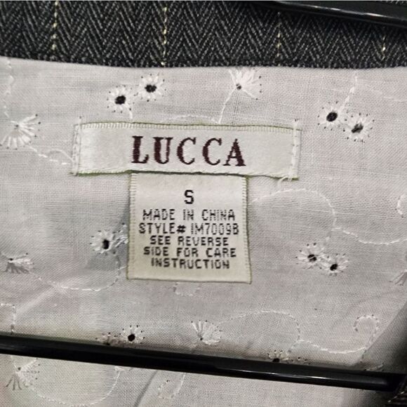 Lucca NWOT Frayed Distressed Embroidered Bird & Flower Jacket - Picture 9 of 10